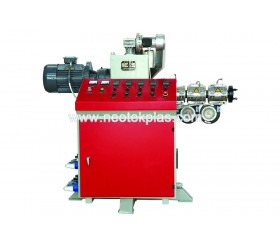 Small co-extruding machine